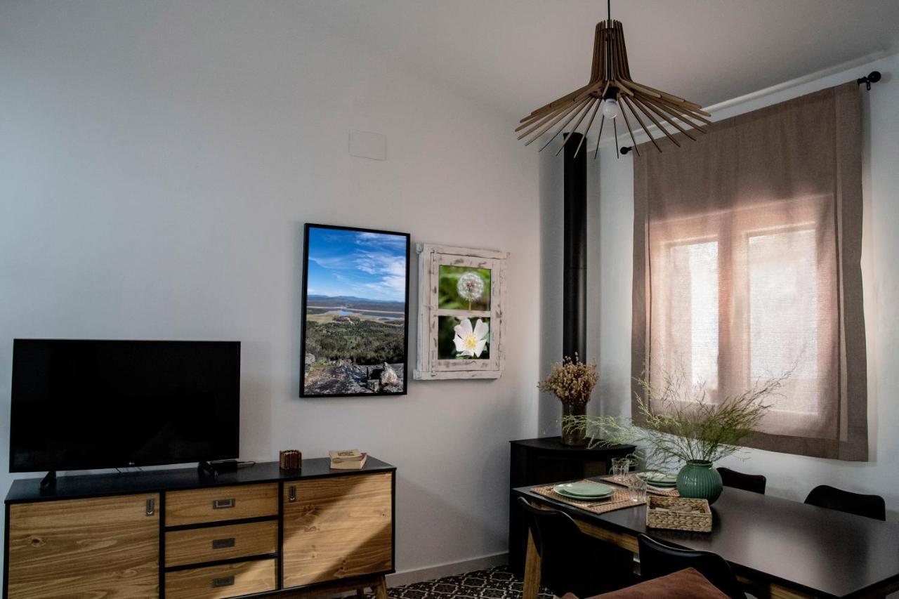 Apartamentos Rurales Helechosa, Las Tres Penas מראה חיצוני תמונה